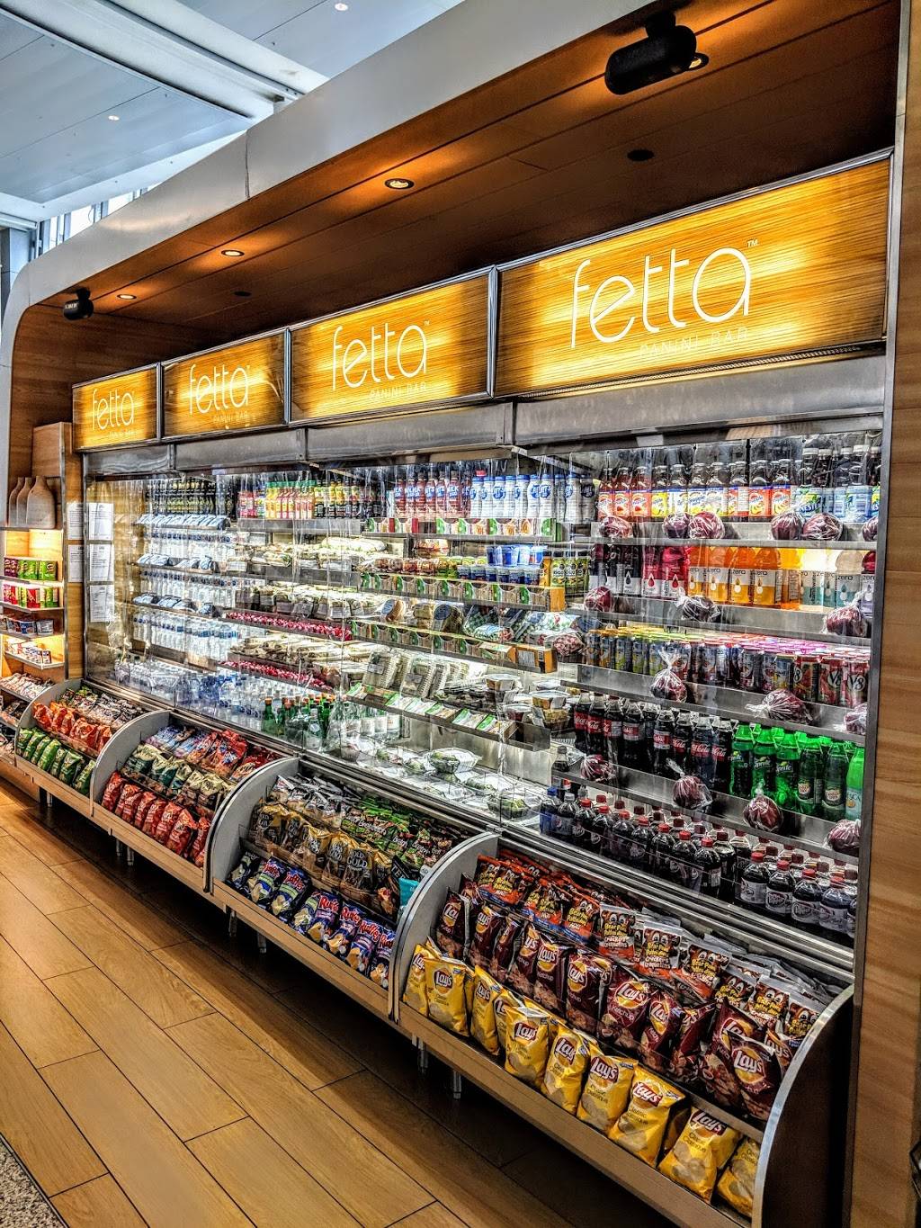 Fetta | restaurant | 6301 Silver Dart Dr, Mississauga, ON L4W 1S9, Canada | 8665083558 OR +1 866-508-3558