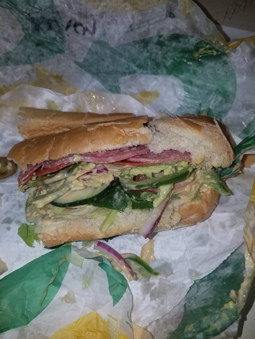 Subway Restaurants | restaurant | 10921 Atlantic Ave, Lynwood, CA 90262, USA | 3106080688 OR +1 310-608-0688