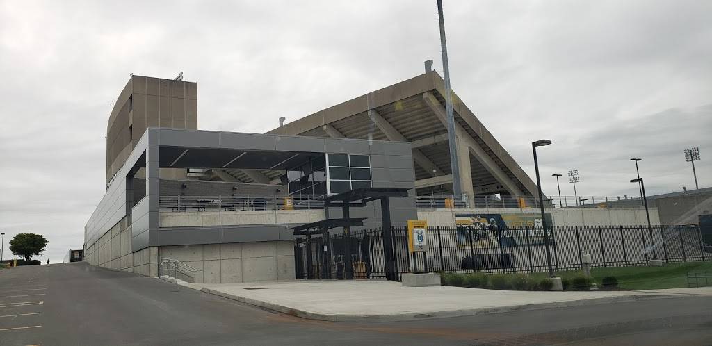 Varsity Club | restaurant | 910 Willowdale Rd, Morgantown, WV 26505, USA | 3045995990 OR +1 304-599-5990