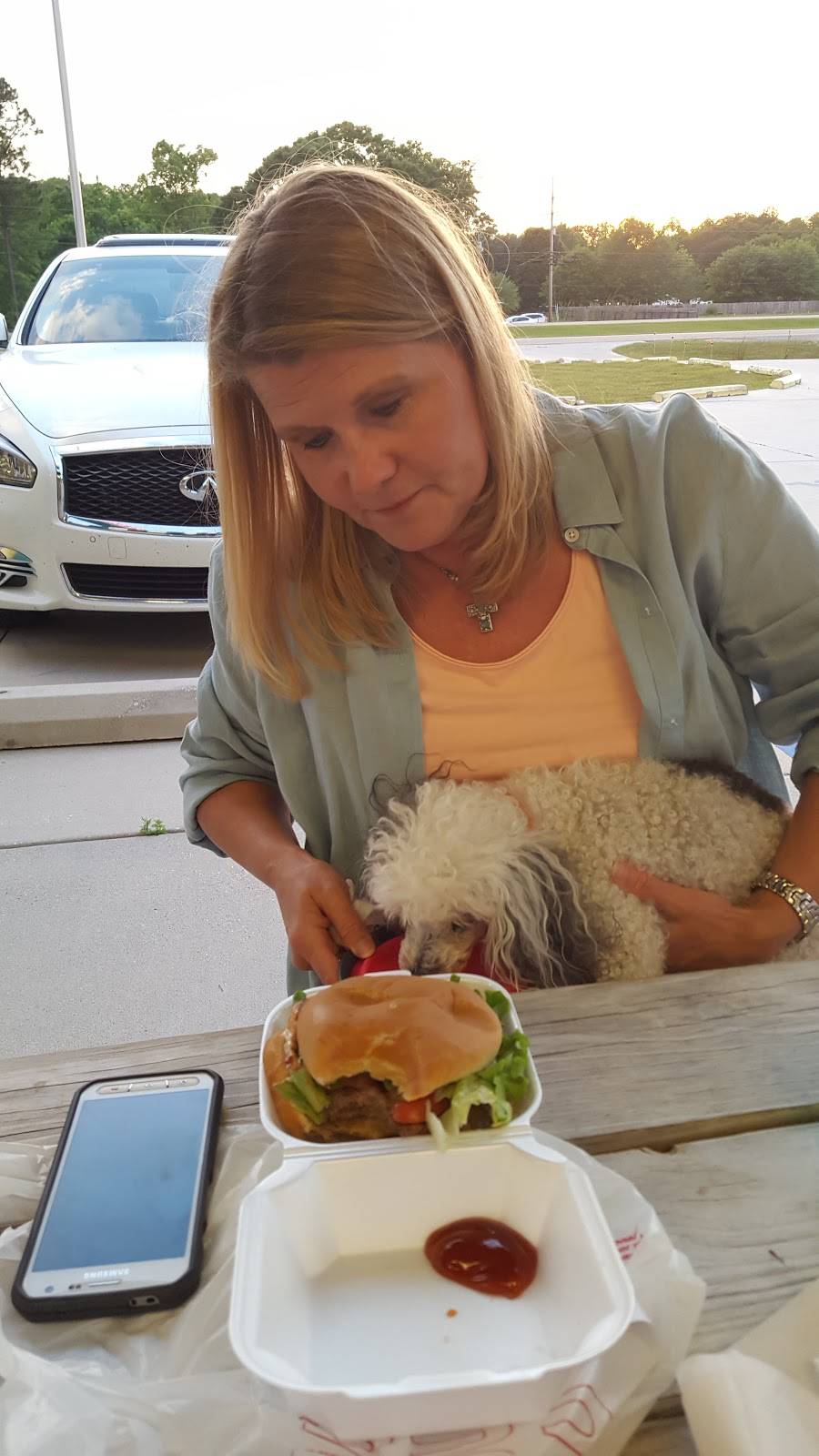 Edds Drive-In | restaurant | 19400 MS-63, Moss Point, MS 39562, USA | 2285886700 OR +1 228-588-6700