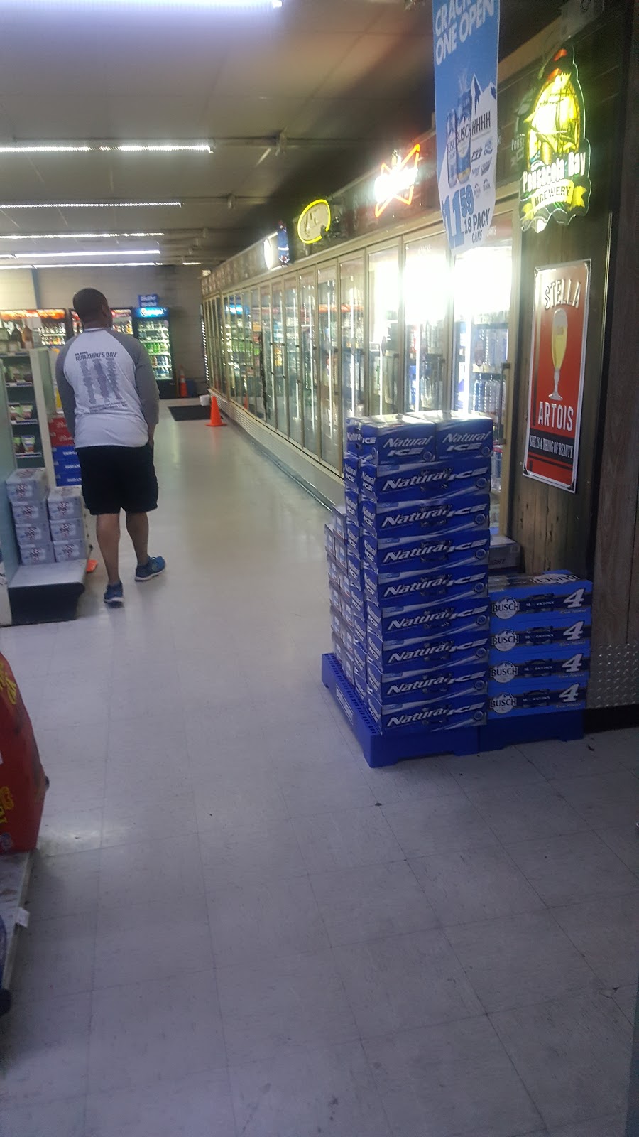 Shoreline Foods International Market & Deli | restaurant | 1180 W Main St, Pensacola, FL 32502, USA | 8504338852 OR +1 850-433-8852