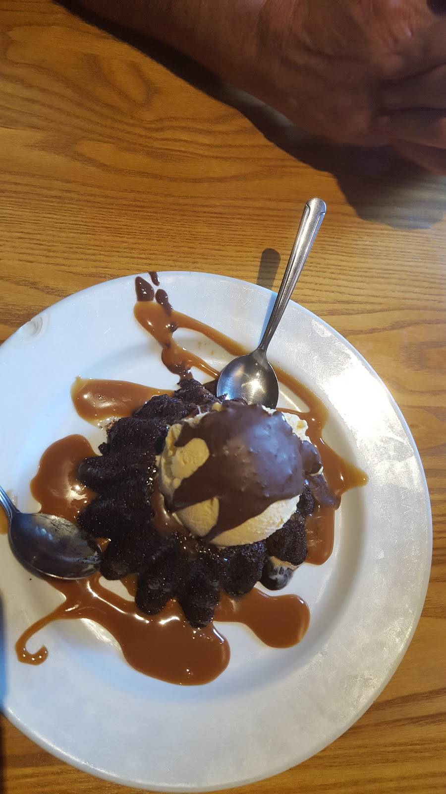 Chilis Grill & Bar | meal takeaway | 463725 FL-200, Yulee, FL 32097, USA | 9042258666 OR +1 904-225-8666