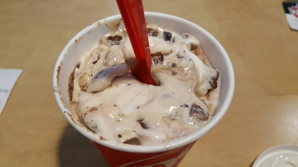 Dairy Queen Grill & Chill | restaurant | 4605 E Maryland St, Decatur, IL 62521, USA | 2178649610 OR +1 217-864-9610