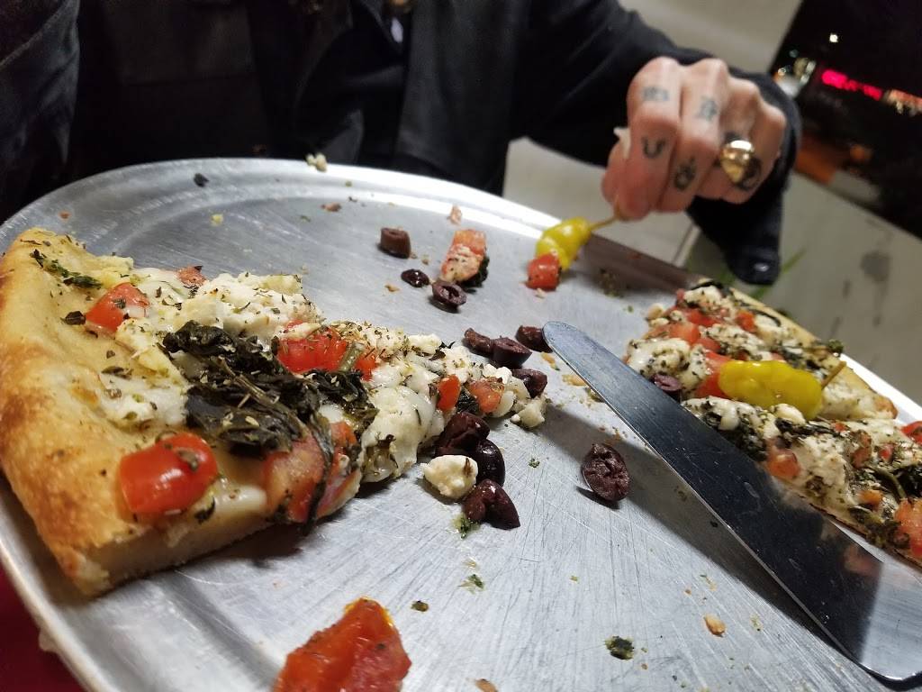 Pizza Prada | restaurant | 8380 Baymeadows Rd #4, Jacksonville, FL 32256, USA | 9045038222 OR +1 904-503-8222