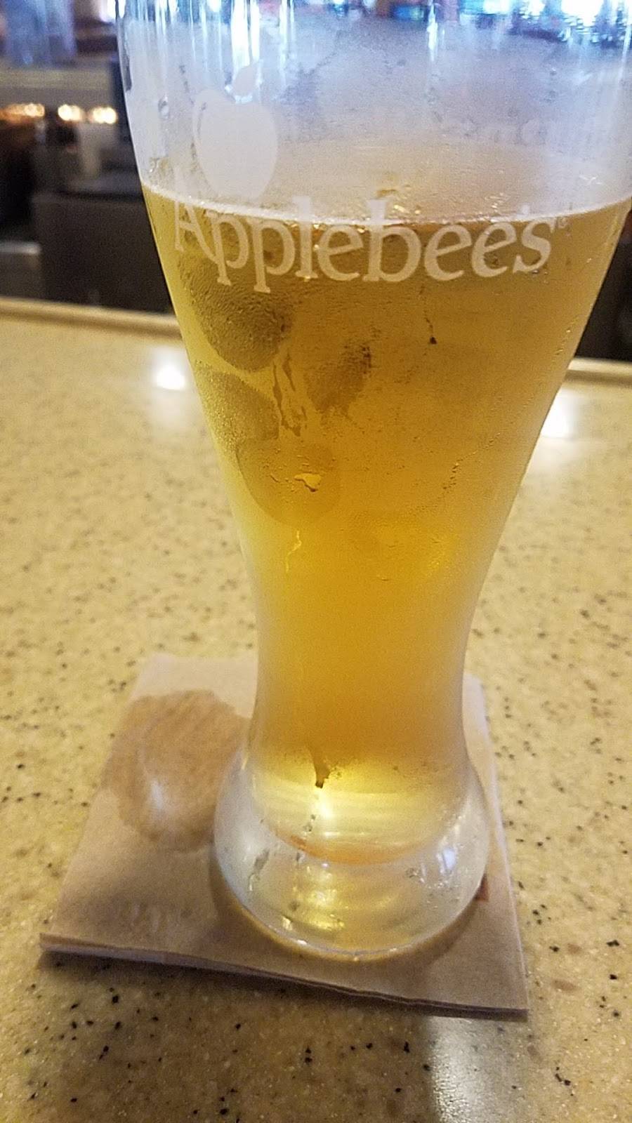 Applebees Grill + Bar | restaurant | 5301 Old Redwood Hwy N, Petaluma, CA 94954, USA | 7077920500 OR +1 707-792-0500