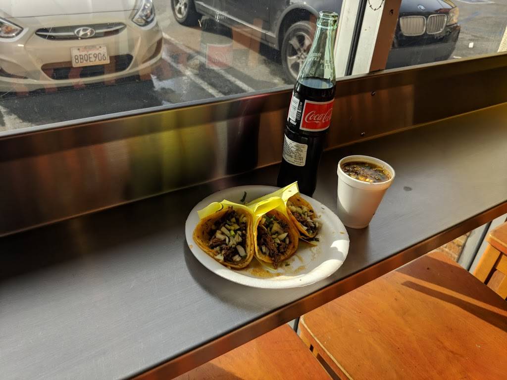 Birrieria Gonzalez | restaurant | 1301 Rosecrans Ave, Compton, CA 90221, USA | 4242461755 OR +1 424-246-1755