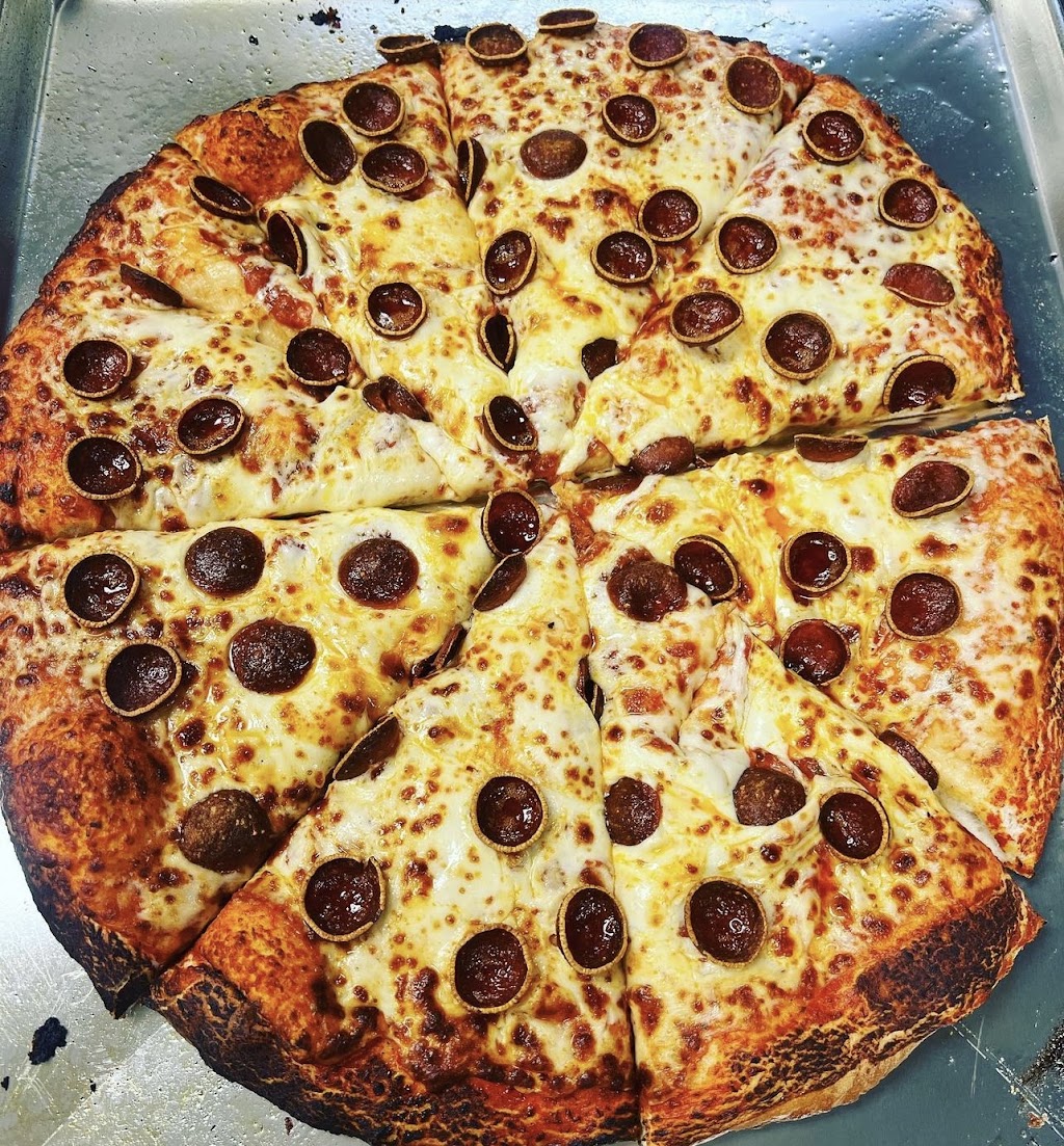 Queen City Pizza | restaurant | 3324 Sheridan Dr, Amherst, NY 14226, USA | 7162482024 OR +1 716-248-2024