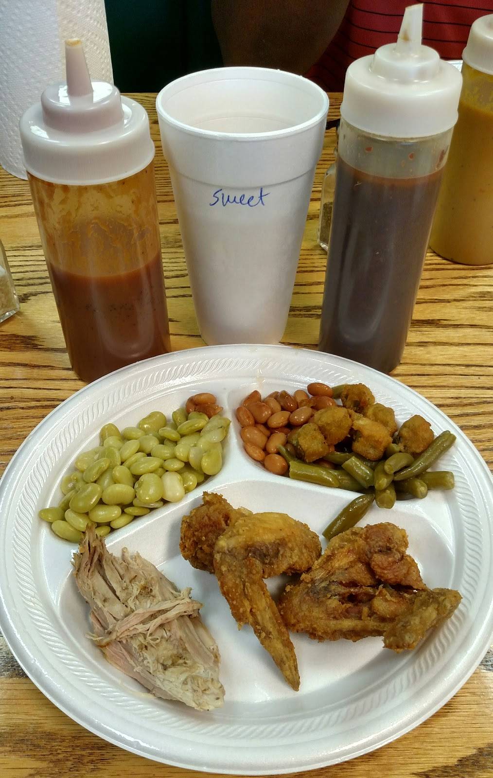 Country Smokehouse | restaurant | 8505 Garners Ferry Rd, Hopkins, SC 29061, USA | 8037764886 OR +1 803-776-4886