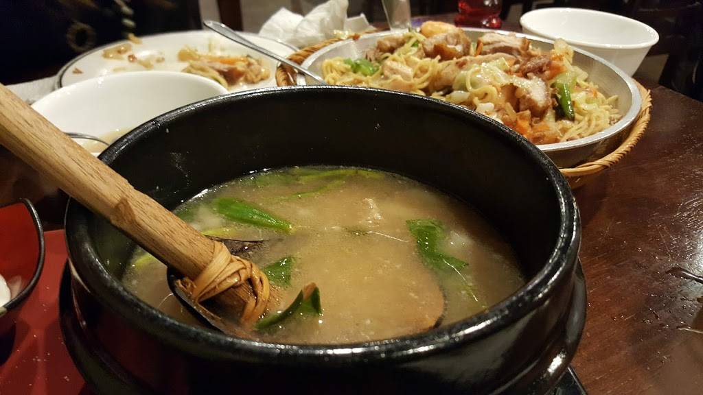 Bahay Kubo | restaurant | 3020 Minnesota Dr # 13, Anchorage, AK 99517, USA | 9078911278 OR +1 907-891-1278