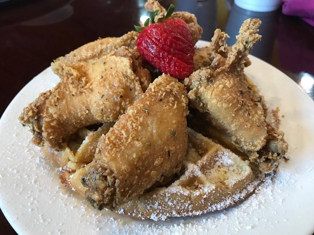 Krack Of Dawn Donuts | restaurant | 311 University Blvd ste 300, Round Rock, TX 78665, USA | 5129920376 OR +1 512-992-0376