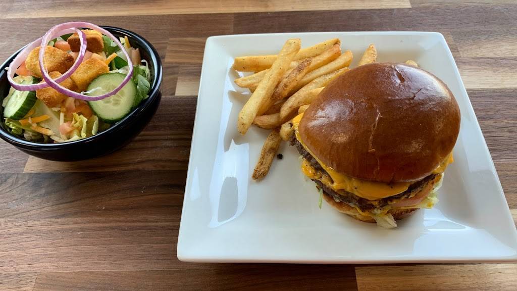 Chilis Grill & Bar | meal takeaway | 1130 S Kirkwood Rd, Kirkwood, MO 63122, USA | 3149848176 OR +1 314-984-8176