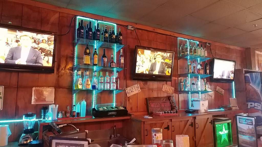 Wild Wing | restaurant | 366 N Front St #26, Belleville, ON K8P 5E6, Canada | 6139674848 OR +1 613-967-4848