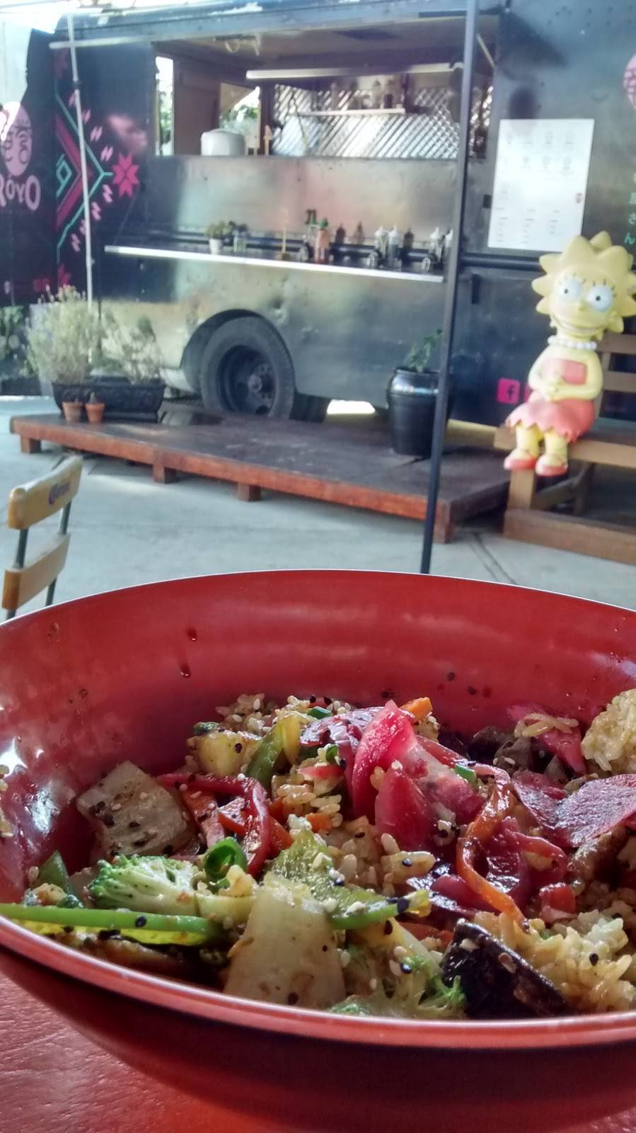 Royo | restaurant | Paseo del Río, Río Tijuana 3a. Etapa, Rio Tijuana 3ra Etapa, 22226 Tijuana, B.C., Mexico | 016641637402 OR +52 664 163 7402