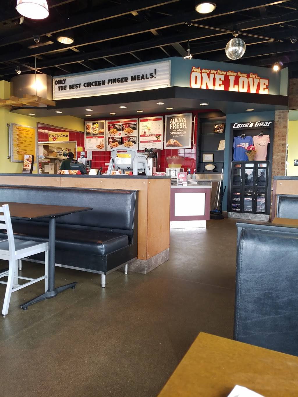 Raising Canes Chicken Fingers | meal takeaway | 9581 Sawmill Pkwy, Powell, OH 43065, USA | 6143894968 OR +1 614-389-4968