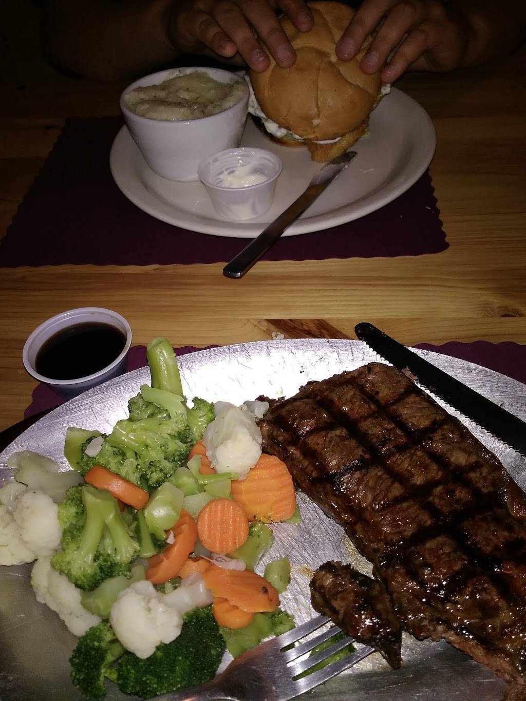 Sparta Steakhouse | restaurant | 701 Industrial Dr, Sparta, WI 54656, USA | 6082696300 OR +1 608-269-6300