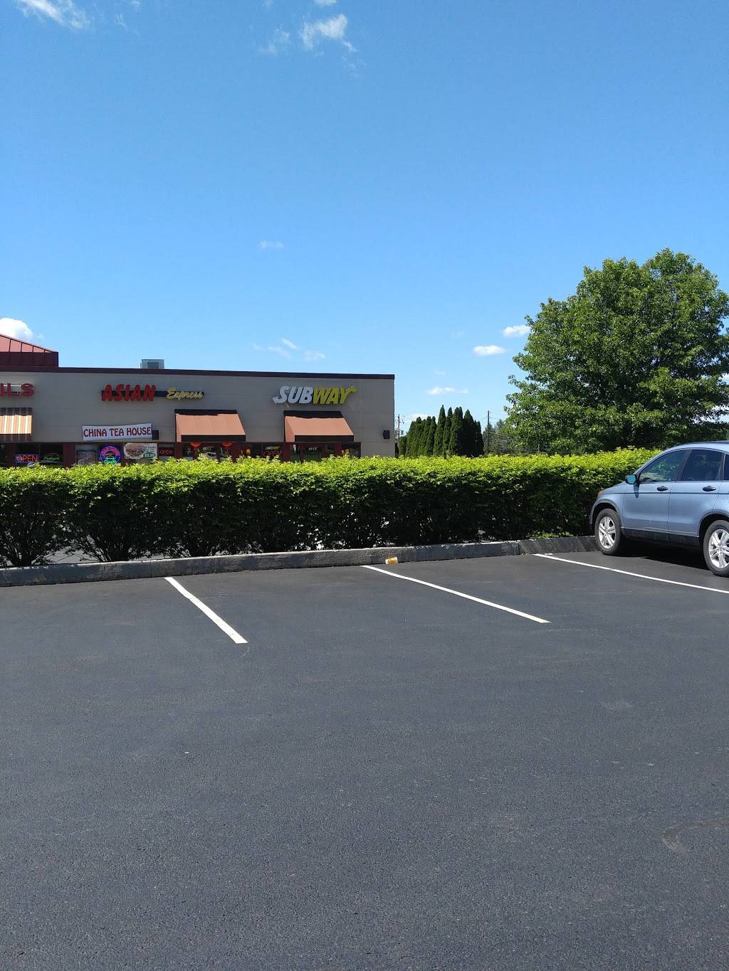 Subway | restaurant | 4910 Louise Dr, Mechanicsburg, PA 17055, USA | 7177669396 OR +1 717-766-9396