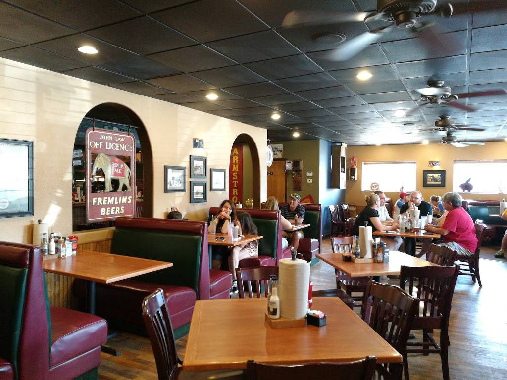 Smokin Daves BBQ & Brew | restaurant | 228 Main St, Lyons, CO 80540, USA | 3038237427 OR +1 303-823-7427