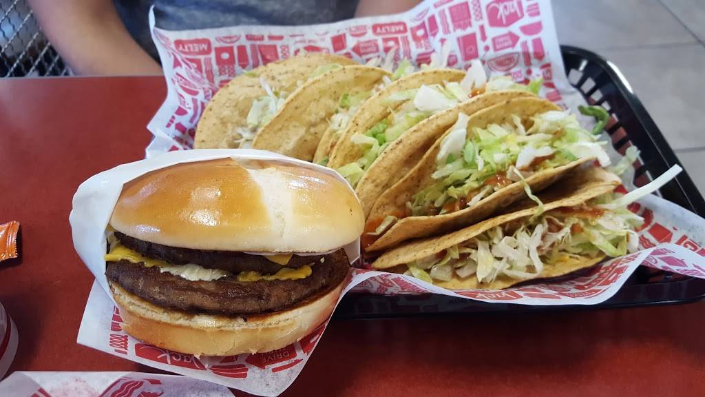 Jack in the Box | restaurant | 585 Palomar St, Chula Vista, CA 91911, USA | 6194226561 OR +1 619-422-6561