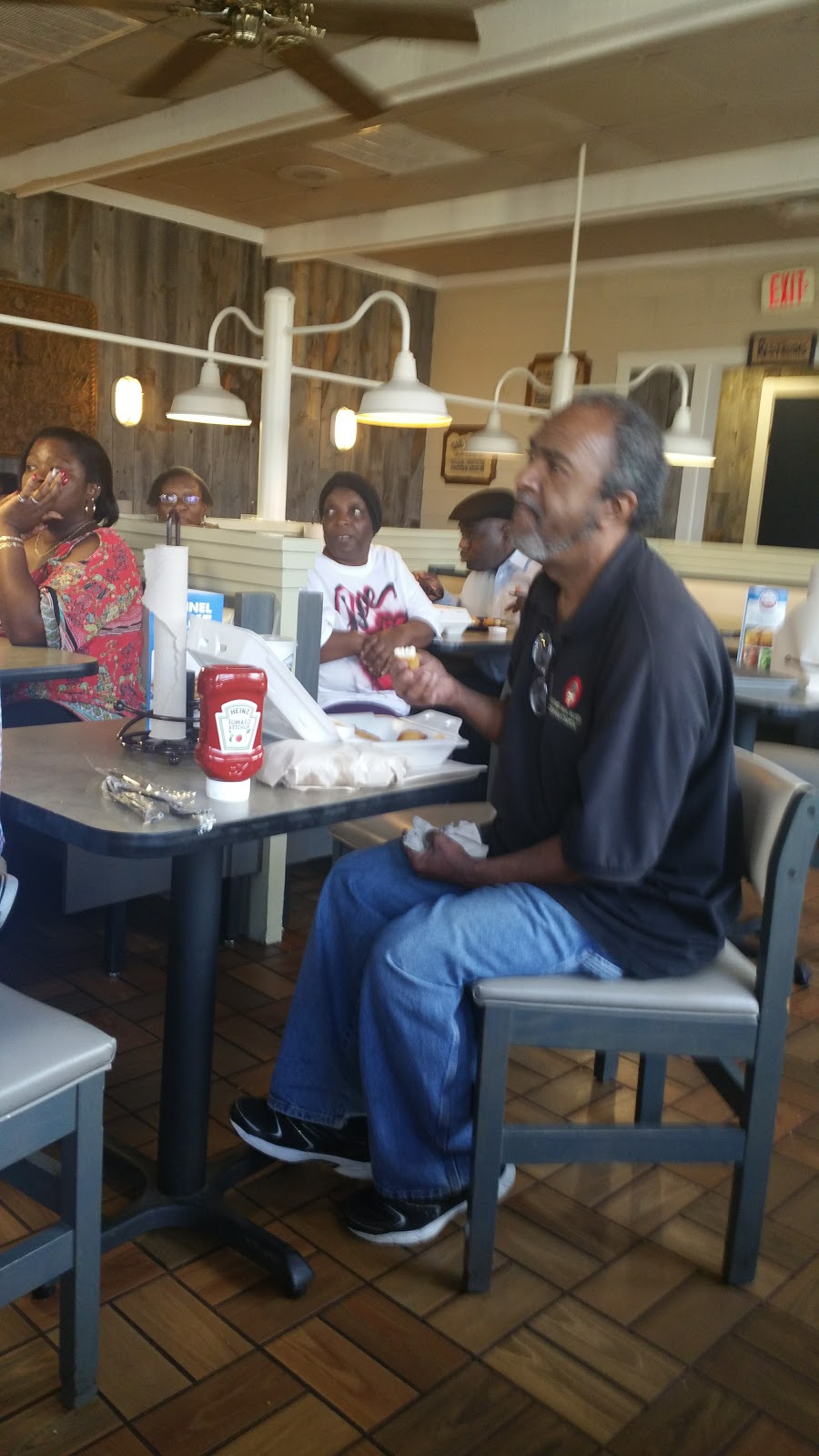 Captain Ds | restaurant | 1806 Highway 165 S, Monroe, LA 71202, USA | 3183220832 OR +1 318-322-0832