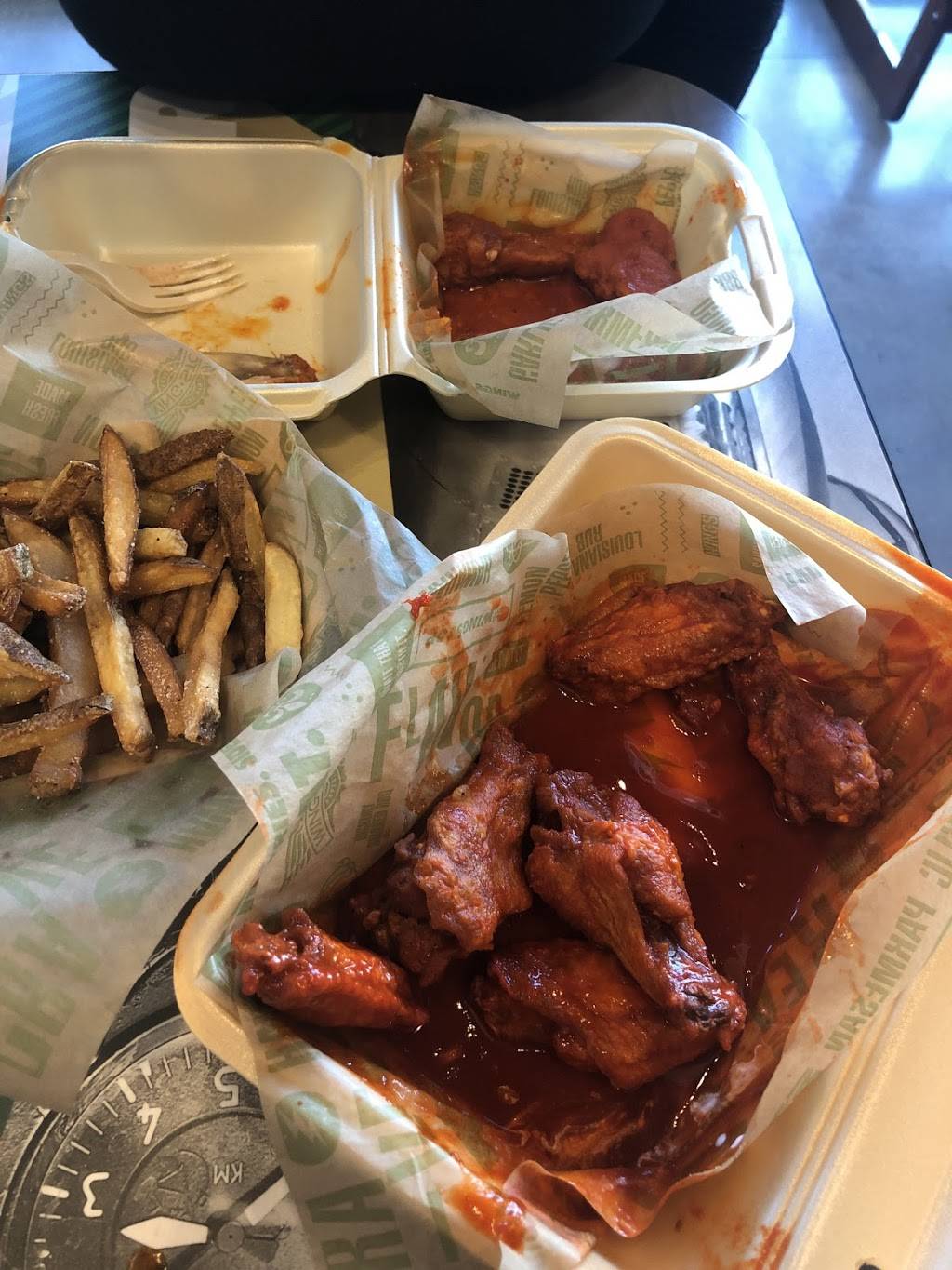 Wingstop | restaurant | 10374 Sepulveda Blvd, Mission Hills, CA 91345, USA | 8188989464 OR +1 818-898-9464