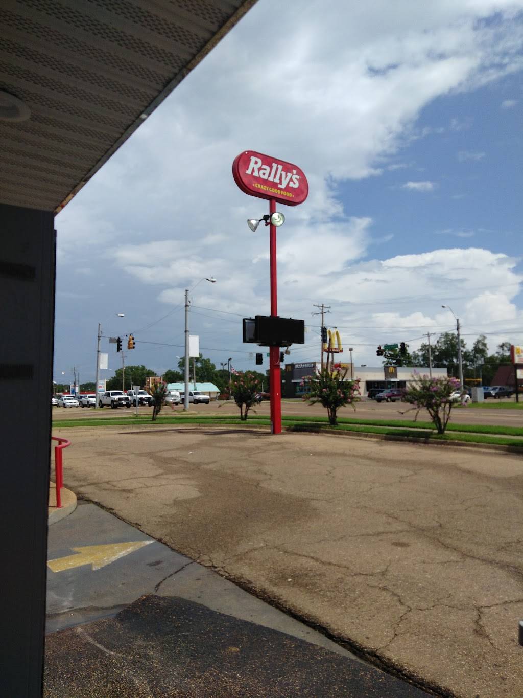 Rallys | restaurant | 318 W Woodrow Wilson Ave, Jackson, MS 39213, USA | 6013541020 OR +1 601-354-1020