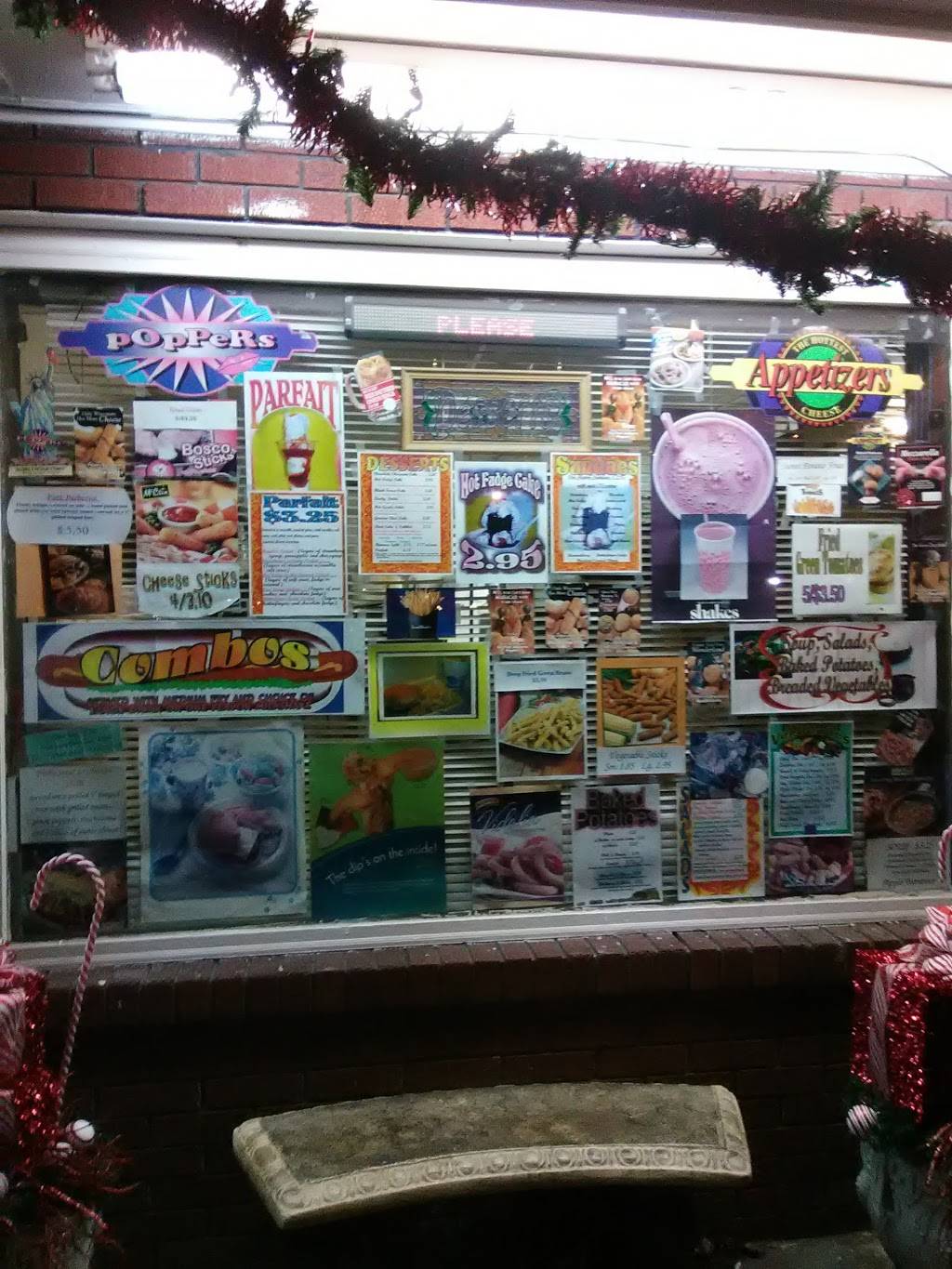 Frosty Bossie | restaurant | 314 Front St E, Coeburn, VA 24230, USA | 2763952083 OR +1 276-395-2083