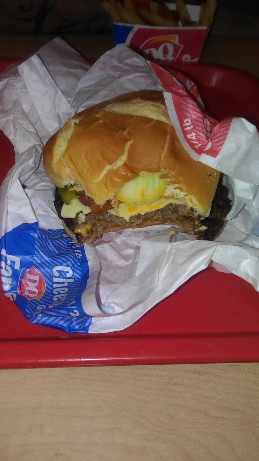 Dairy Queen Grill & Chill | restaurant | 21335 TN-22, Wildersville, TN 38388, USA | 7319671006 OR +1 731-967-1006