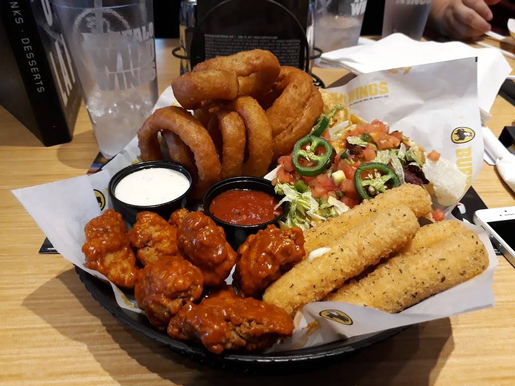Buffalo Wild Wings | restaurant | 1500 E Village Way, Orange, CA 92865, USA | 7149213105 OR +1 714-921-3105