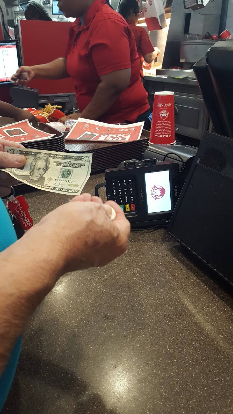 Wendys | restaurant | 808 E Atlantic St, South Hill, VA 23970, USA | 4344477961 OR +1 434-447-7961