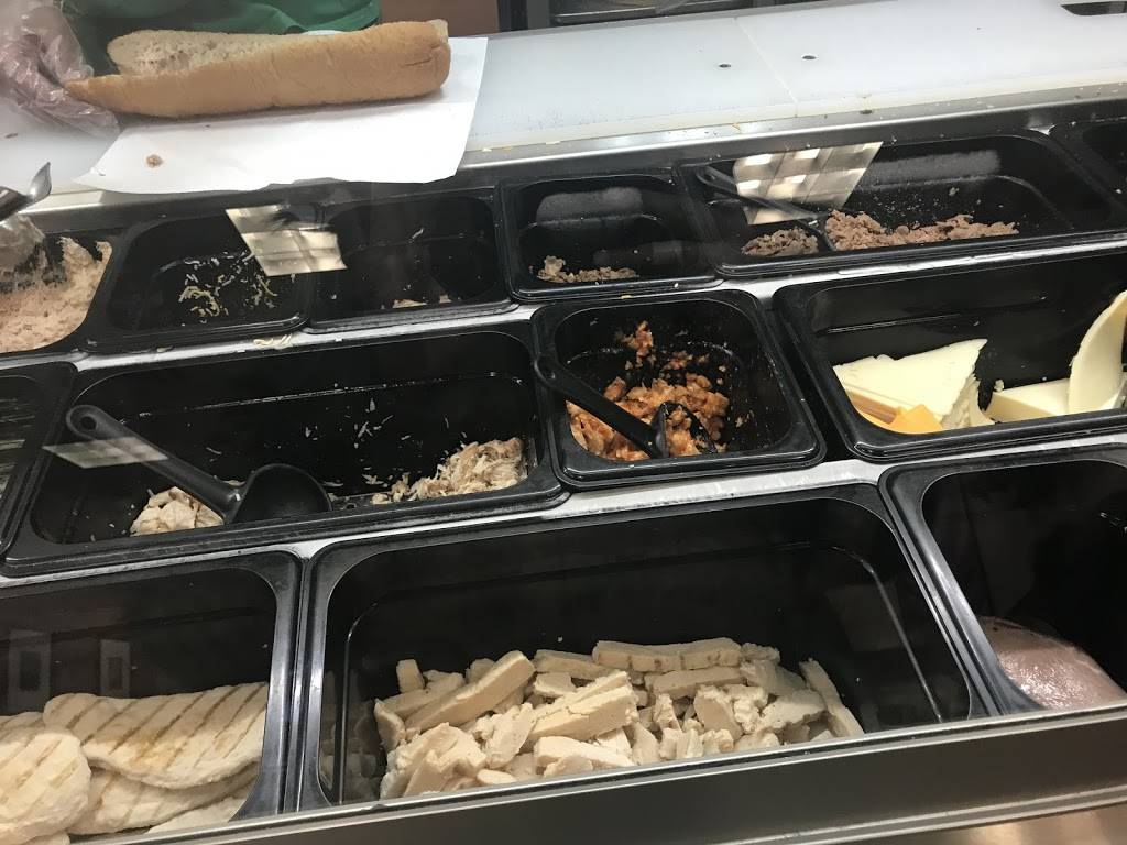 Subway | restaurant | 1160 Upper Paradise Rd Unit 5, Hamilton, ON L9B 2X9, Canada | 9056674800 OR +1 905-667-4800