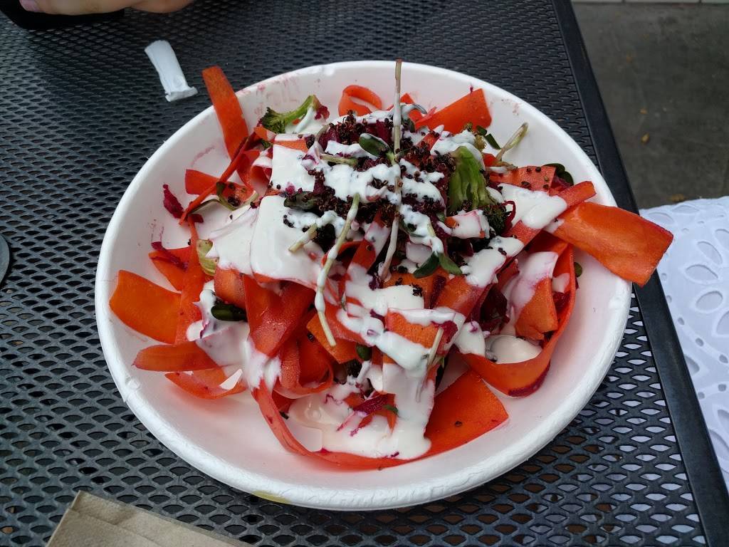 Left Coast | restaurant | 2878 N Lincoln Ave, Chicago, IL 60657, USA | 7738805338 OR +1 773-880-5338