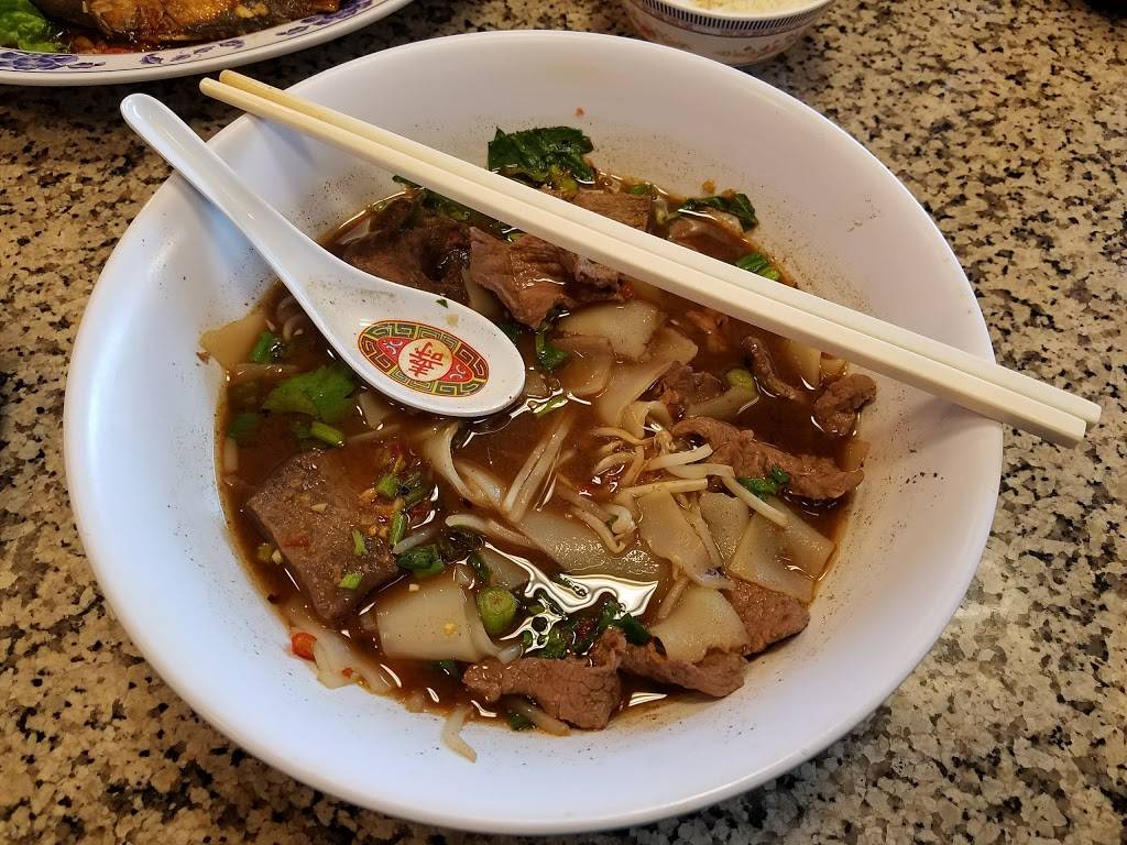 Sanamluang Cafe, Hollywood/Thaitown | restaurant | 5176 Hollywood Blvd, Los Angeles, CA 90027, USA | 3236608006 OR +1 323-660-8006