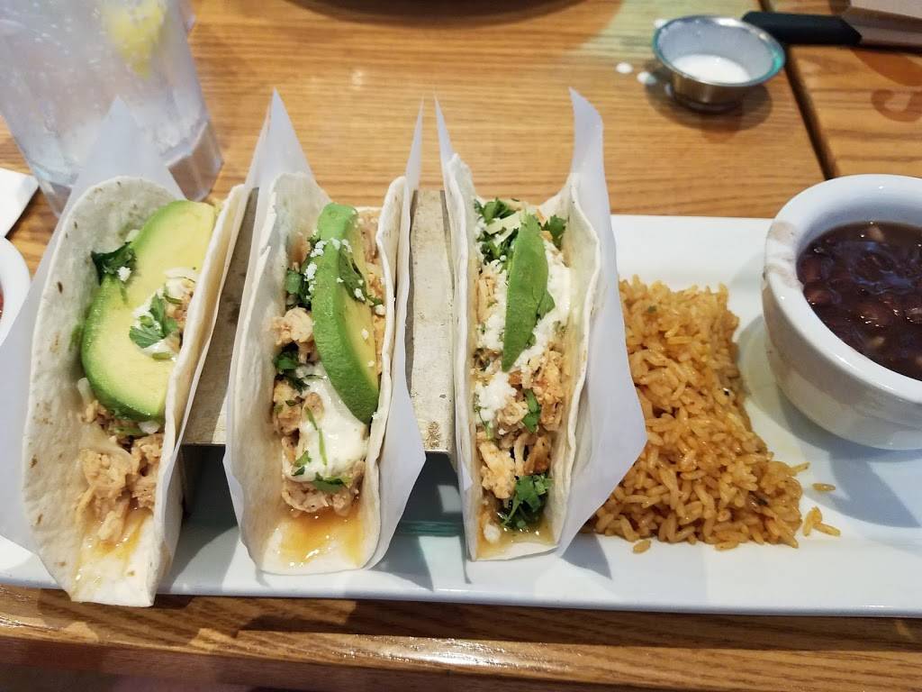 Chilis Grill & Bar | restaurant | 6379 S Southlands Pkwy, Aurora, CO 80016, USA | 3036275770 OR +1 303-627-5770