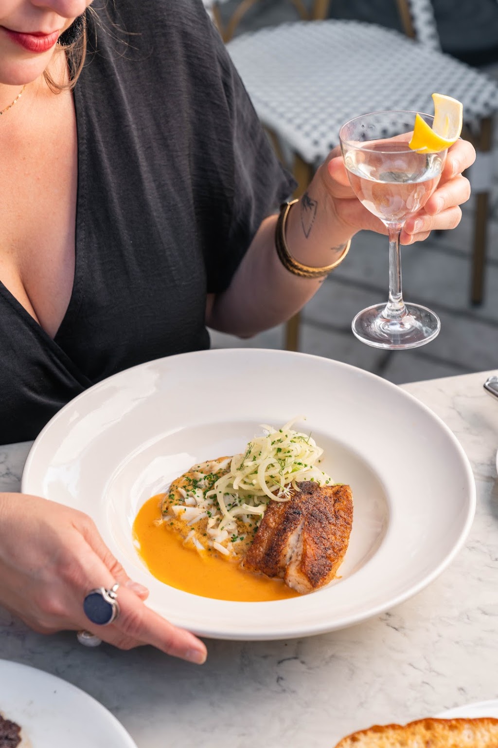 Restaurant and Bar at The Chloe | restaurant | 4125 St Charles Ave, New Orleans, LA 70115, USA | 5045415500 OR +1 504-541-5500