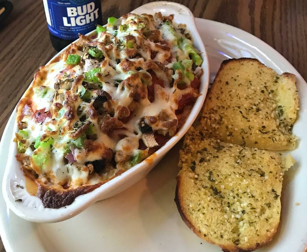 Mikeys Pizza Pit Stop | restaurant | 10 N Main St, Knox, IN 46534, USA | 5747725888 OR +1 574-772-5888