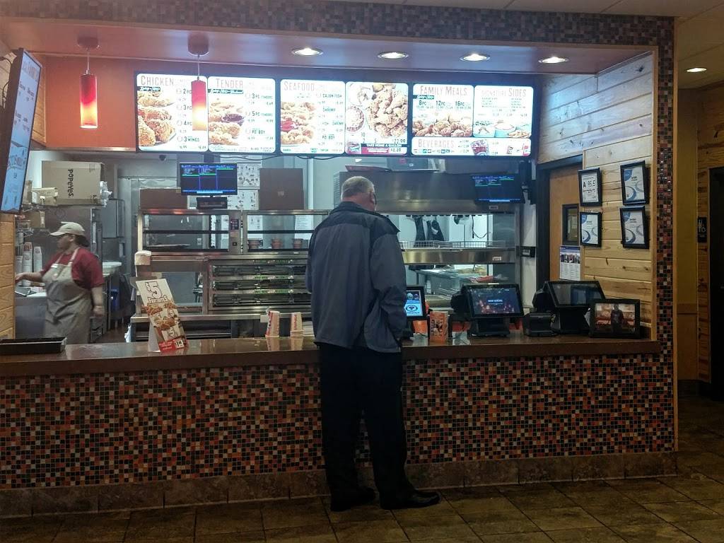 Popeyes Louisiana Kitchen | restaurant | 6011 Albemarle Rd, Charlotte, NC 28212, USA | 7045350020 OR +1 704-535-0020