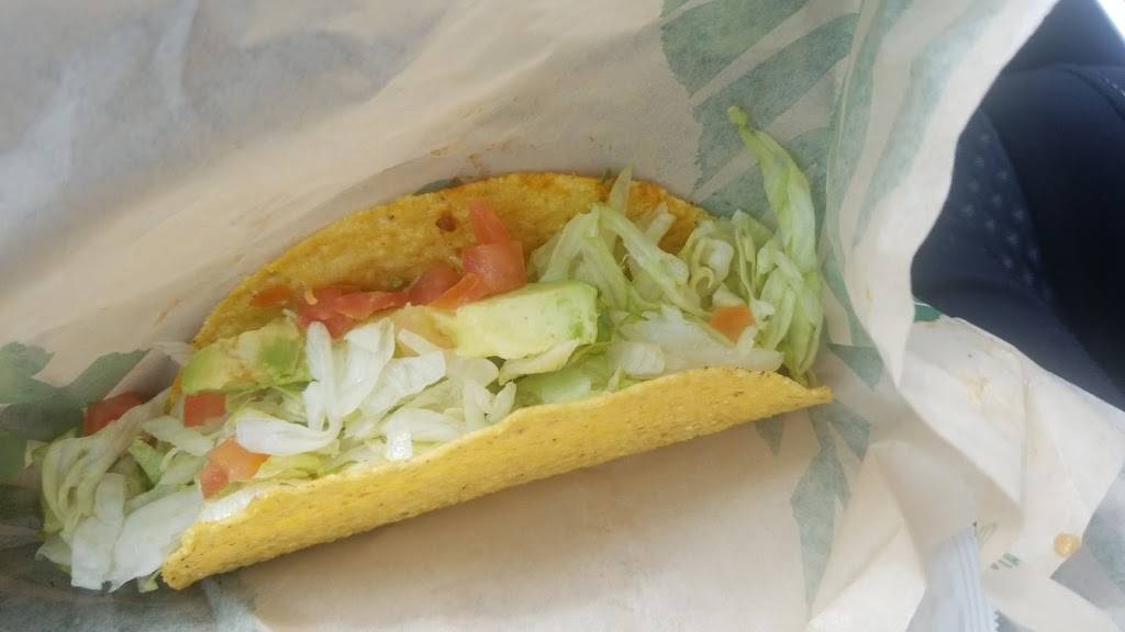 Del Taco | meal takeaway | 5915 W Sahara Ave, Las Vegas, NV 89102, USA | 7023648573 OR +1 702-364-8573