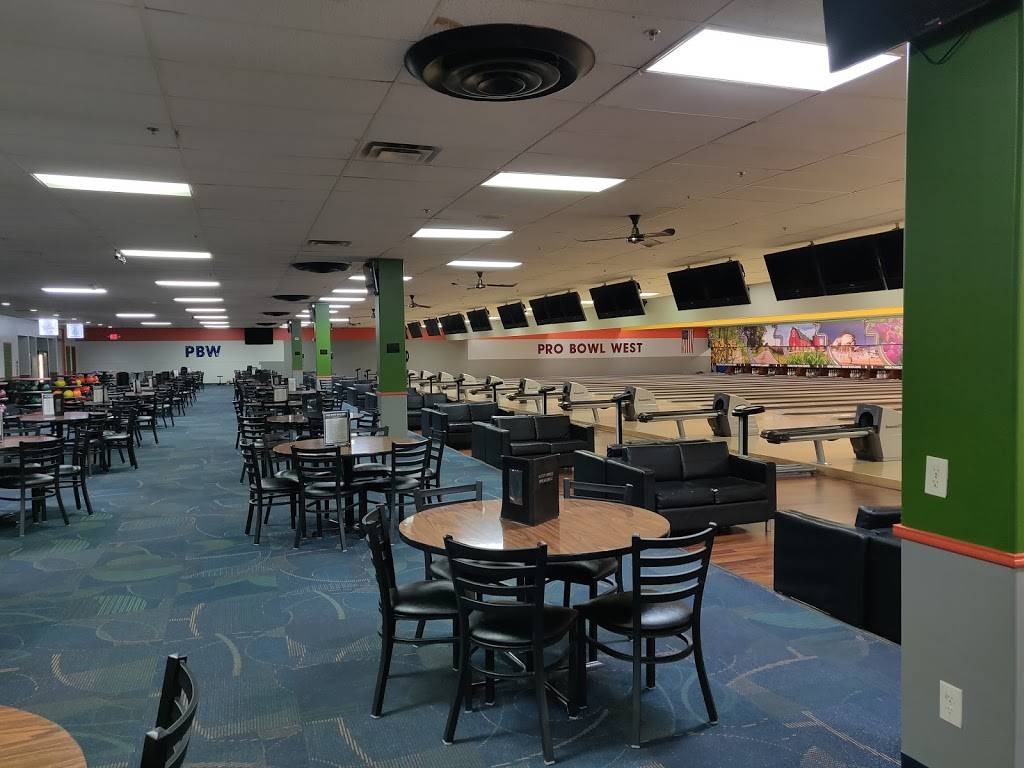 Pro Bowl West | restaurant | 1455 Goshen Rd, Fort Wayne, IN 46808, USA | 2604824889 OR +1 260-482-4889