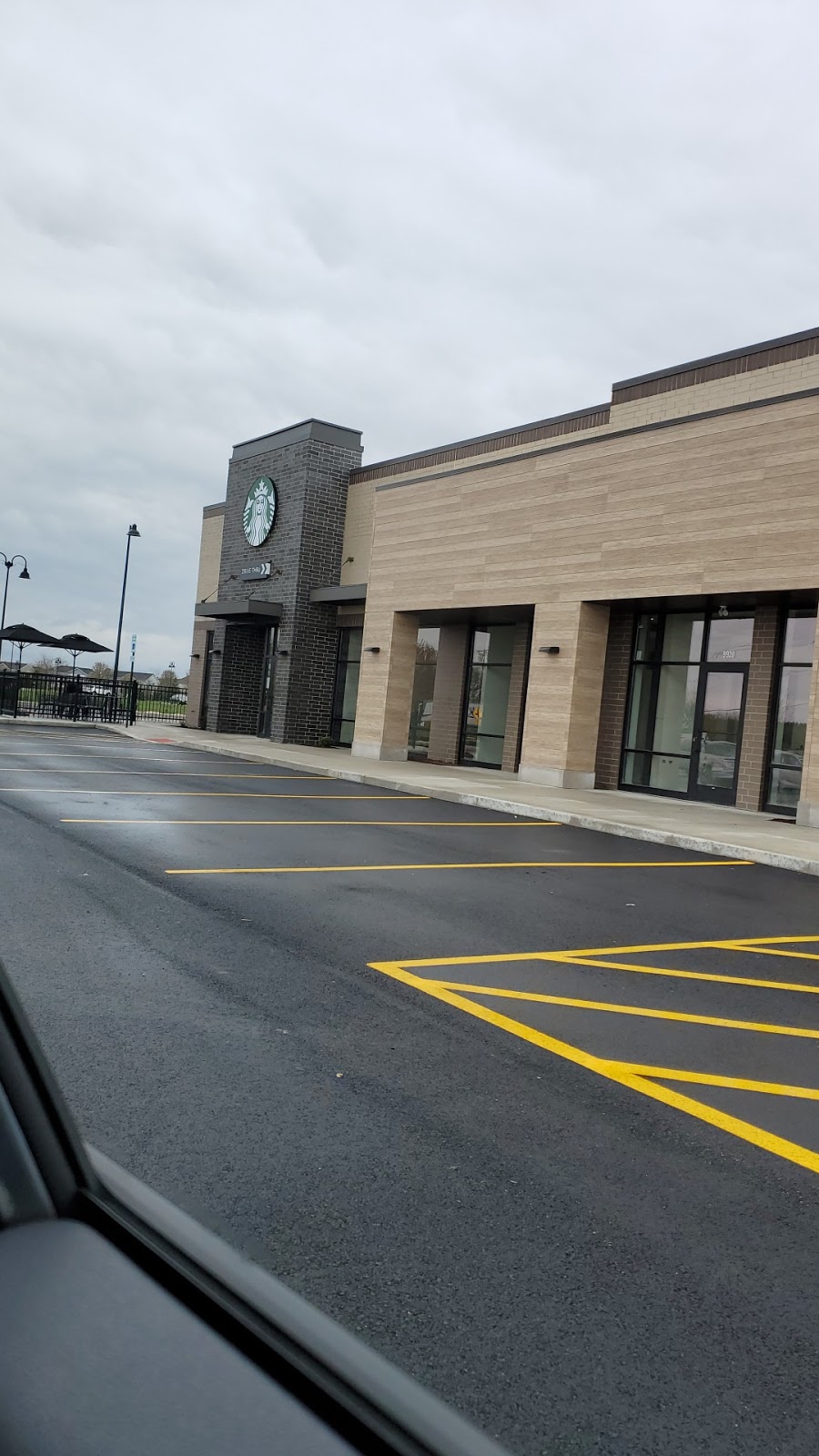 Starbucks | cafe | 9900 IL-47, Huntley, IL 60142, USA | 2245234849 OR +1 224-523-4849
