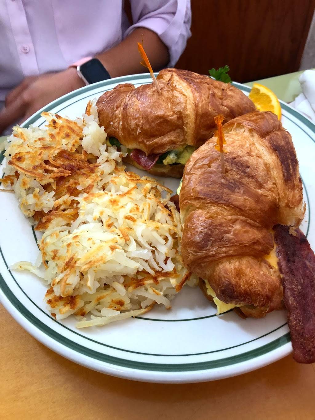 Woodys Diner | restaurant | 7871 Warner Ave, Huntington Beach, CA 92647, USA | 7148489936 OR +1 714-848-9936