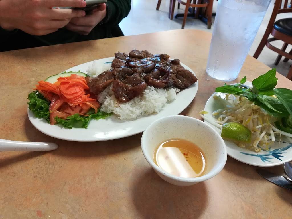 Minjis Pho | restaurant | 1812 S Mildred St, Tacoma, WA 98465, USA | 2535656569 OR +1 253-565-6569
