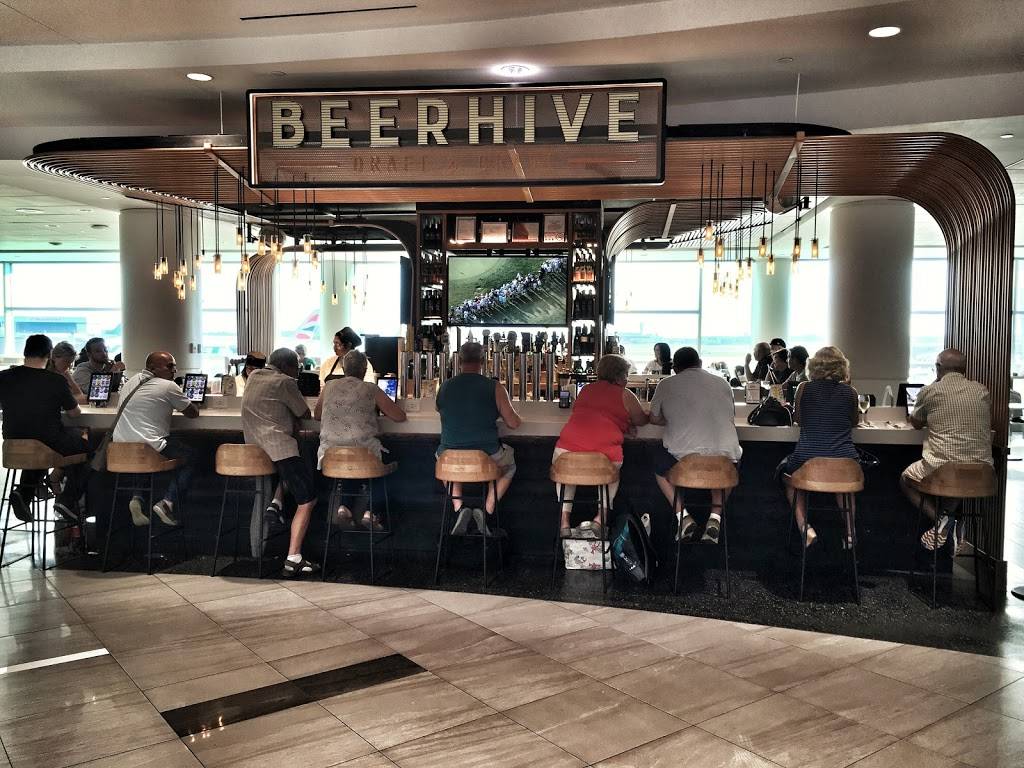 Beerhive | restaurant | Near Gates 26/27, Terminal 3, Pearson Airport, Mississauga, ON L4W 1S9, Canada | 8665083558 OR +1 866-508-3558