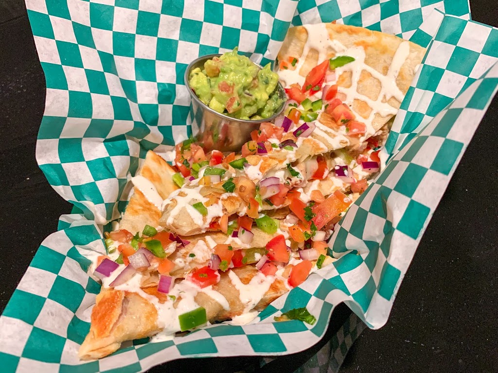 Guac, Tacos & Tequila | restaurant | 1321 W Taylor St, Chicago, IL 60607, USA | 3123744198 OR +1 312-374-4198