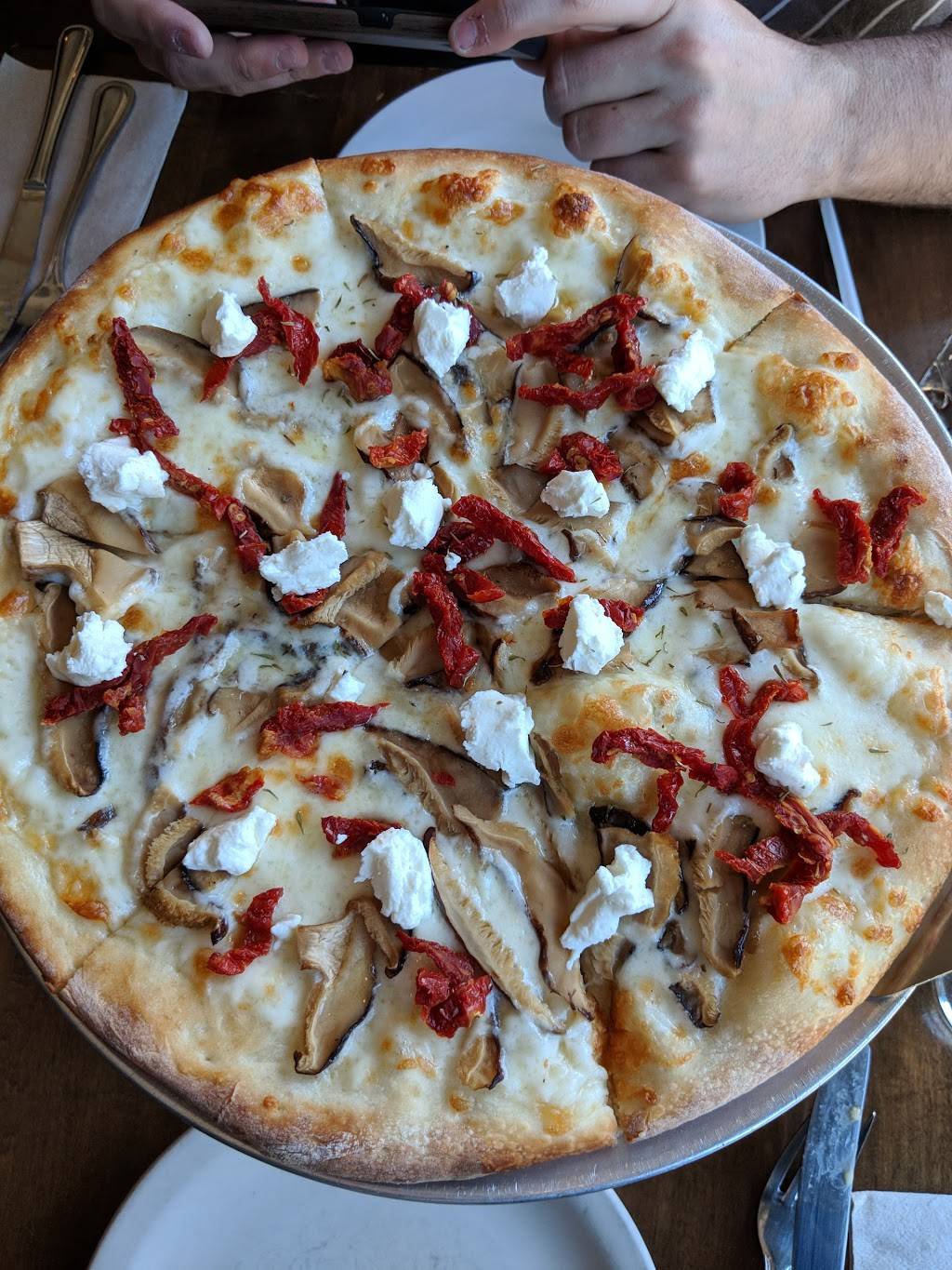 Baiano Pizzeria - Sunset | restaurant | 1330 9th Ave, San Francisco, CA 94122, USA | 4156653777 OR +1 415-665-3777