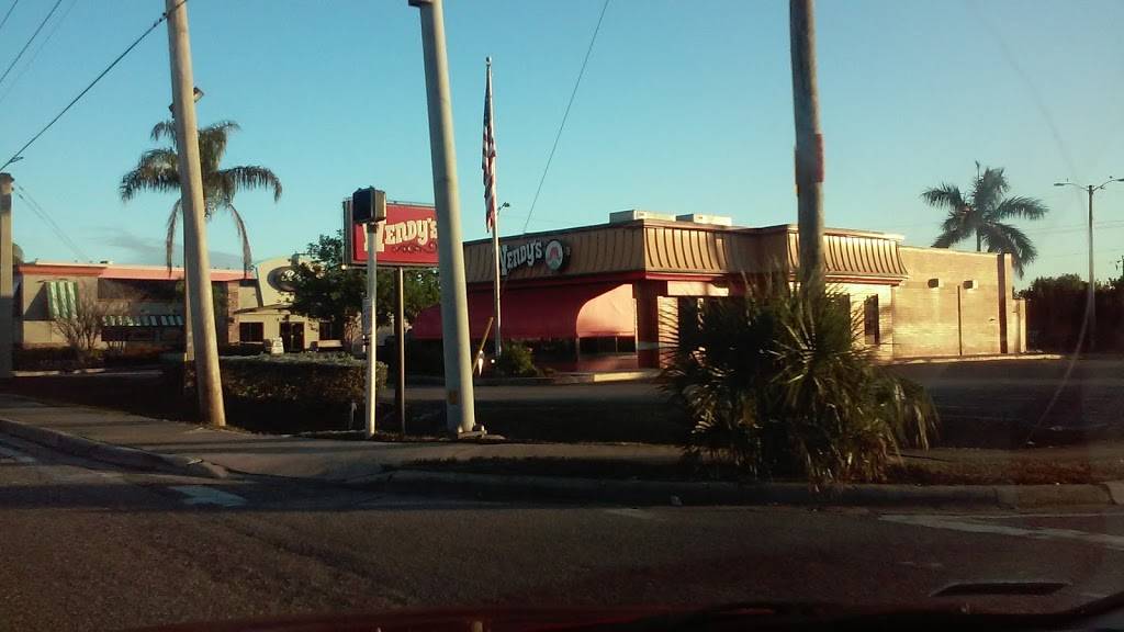 Wendys | restaurant | 1601 Del Prado Blvd S, Cape Coral, FL 33990, USA | 2397727477 OR +1 239-772-7477