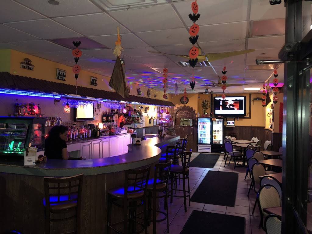 Aires De Colombia | restaurant | 64 West Post Road, White Plains, NY 10606, USA | 9142859717 OR +1 914-285-9717