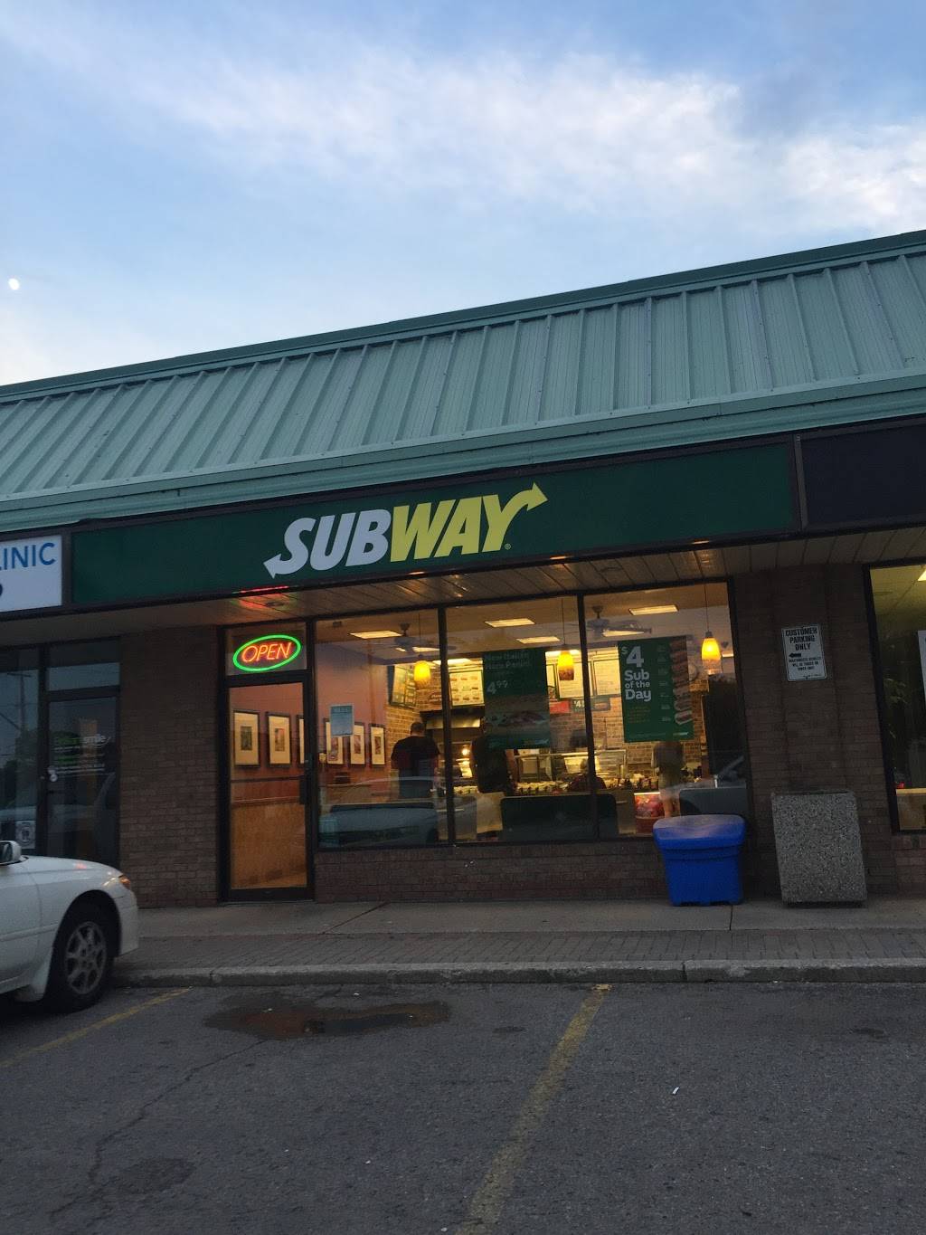 Subway | restaurant | 910 Queenston Rd #7, Stoney Creek, ON L8G 1B5, Canada | 9056645416 OR +1 905-664-5416