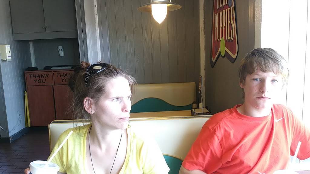 Long John Silvers | restaurant | 3009 Alma Hwy, Van Buren, AR 72956, USA | 4794748589 OR +1 479-474-8589