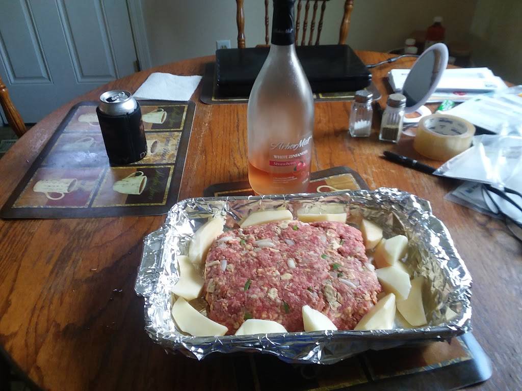 Shamrock Club of Columbus | restaurant | 60 W Castle Rd, Columbus, OH 43207, USA | 6144914449 OR +1 614-491-4449