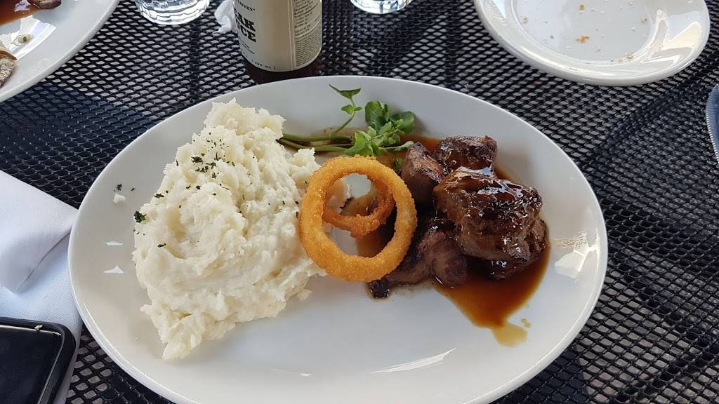 Stockyard | restaurant | 135 Market St, Brighton, MA 02135, USA | 6177824700 OR +1 617-782-4700